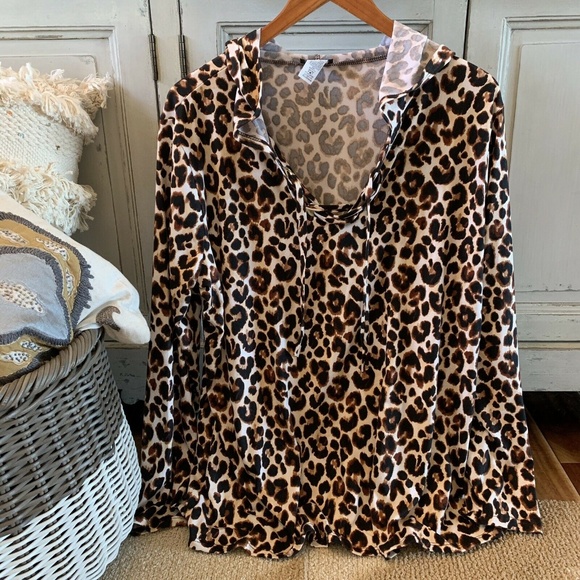 New Plus Size Leopard Animal Print Hooded Blouse - Picture 4 of 8